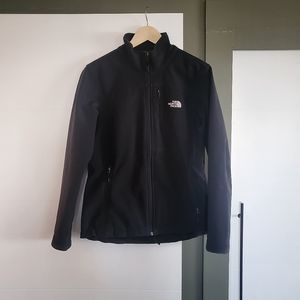 Black women's North face jacket